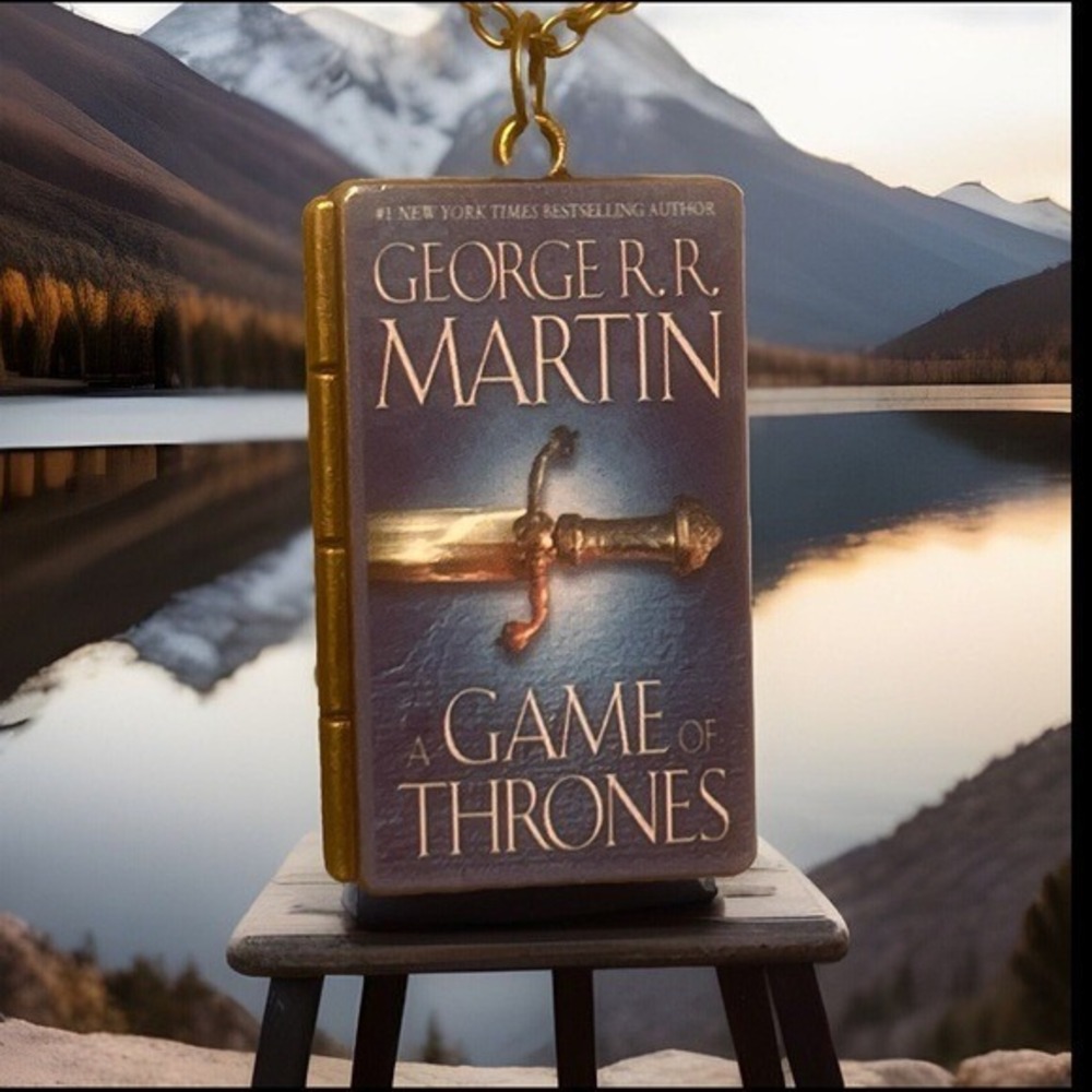 George R.R. Martin-Game Of Thrones-Book Cover Pendant Bronze Chain Necklace -New - Picture 10 of 11